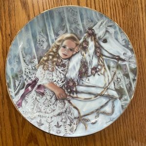 Collector Plate Heirlooms and Lace Series